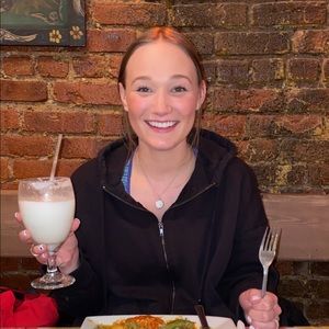 Meet your Posher, Jenna